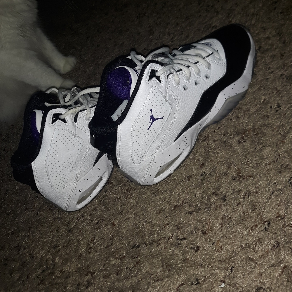 Jordan's boys size 4